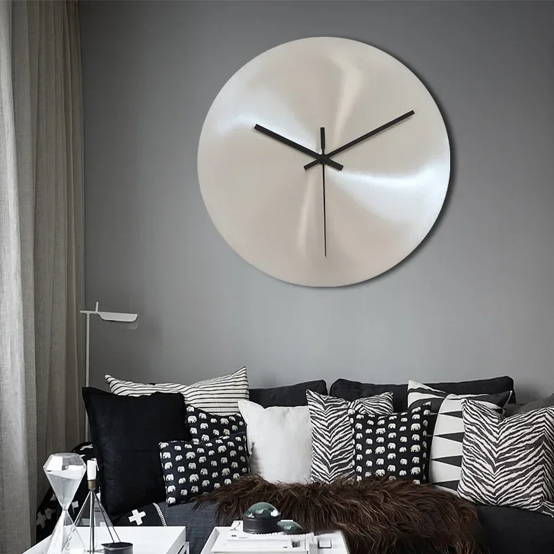 Srebrny minimalistyczny przemy – Resin Art Wall Clock recenzja i cena