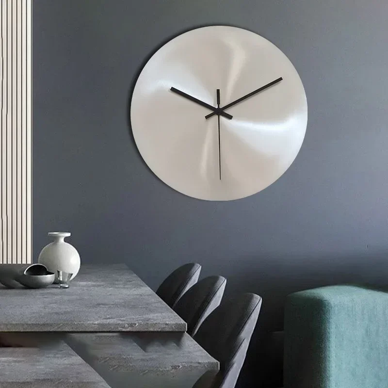 Srebrny minimalistyczny przemy – Resin Art Wall Clock recenzja i cena
