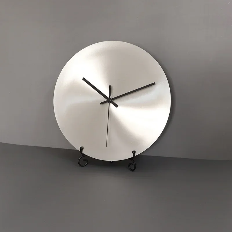 Srebrny minimalistyczny przemy – Resin Art Wall Clock recenzja i cena